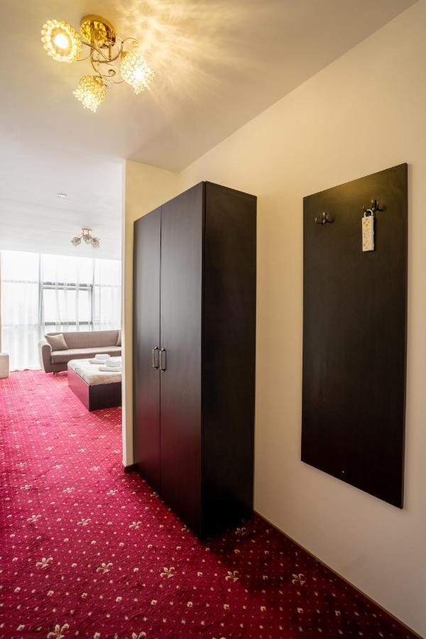 Hotel N Residence 티미쇼아라 외부 사진