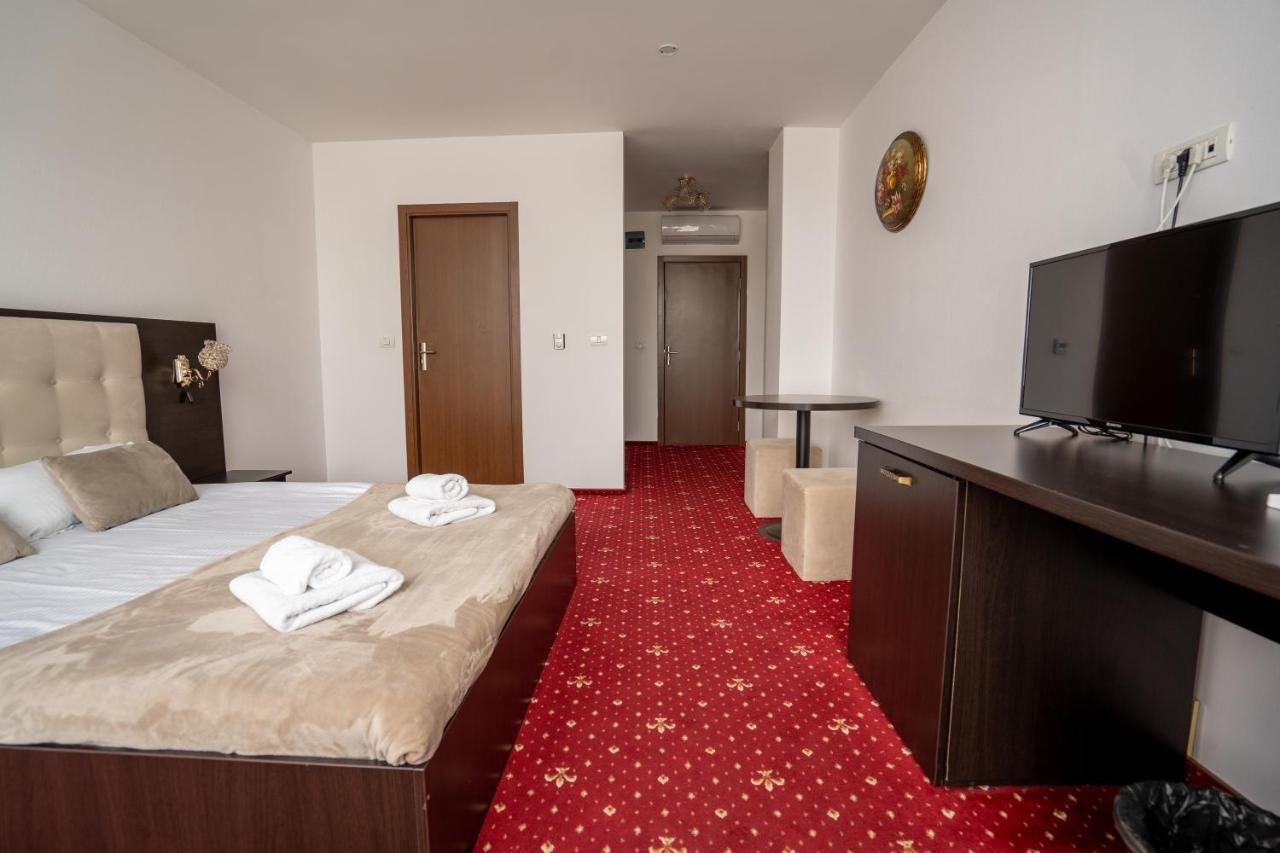 Hotel N Residence 티미쇼아라 외부 사진