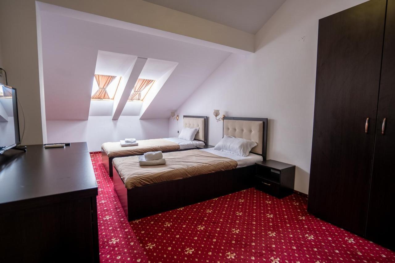 Hotel N Residence 티미쇼아라 외부 사진