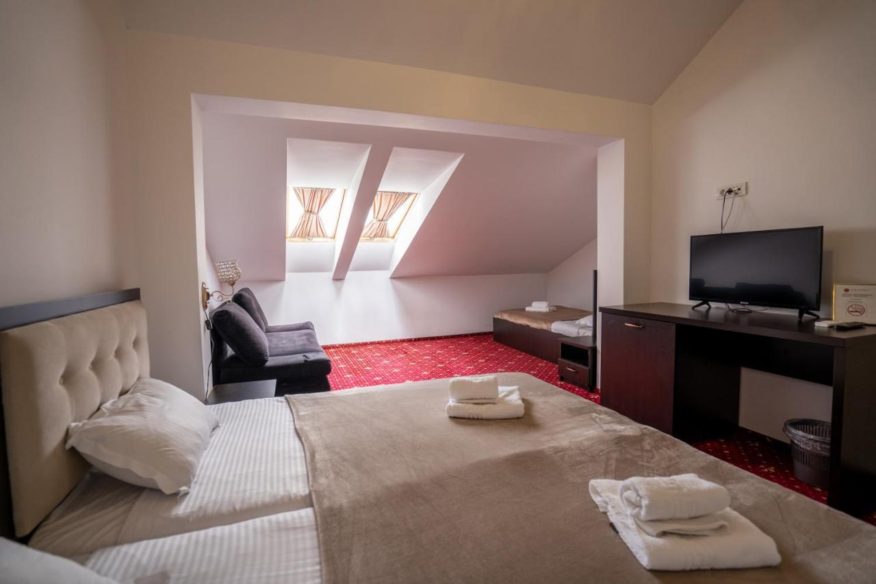 Hotel N Residence 티미쇼아라 외부 사진
