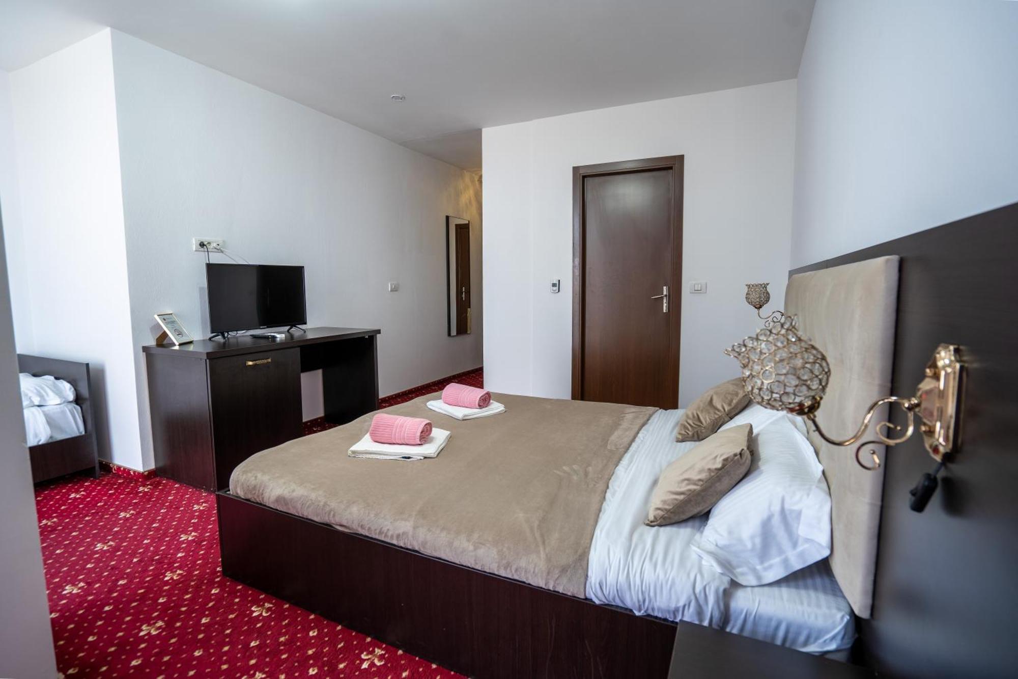 Hotel N Residence 티미쇼아라 외부 사진