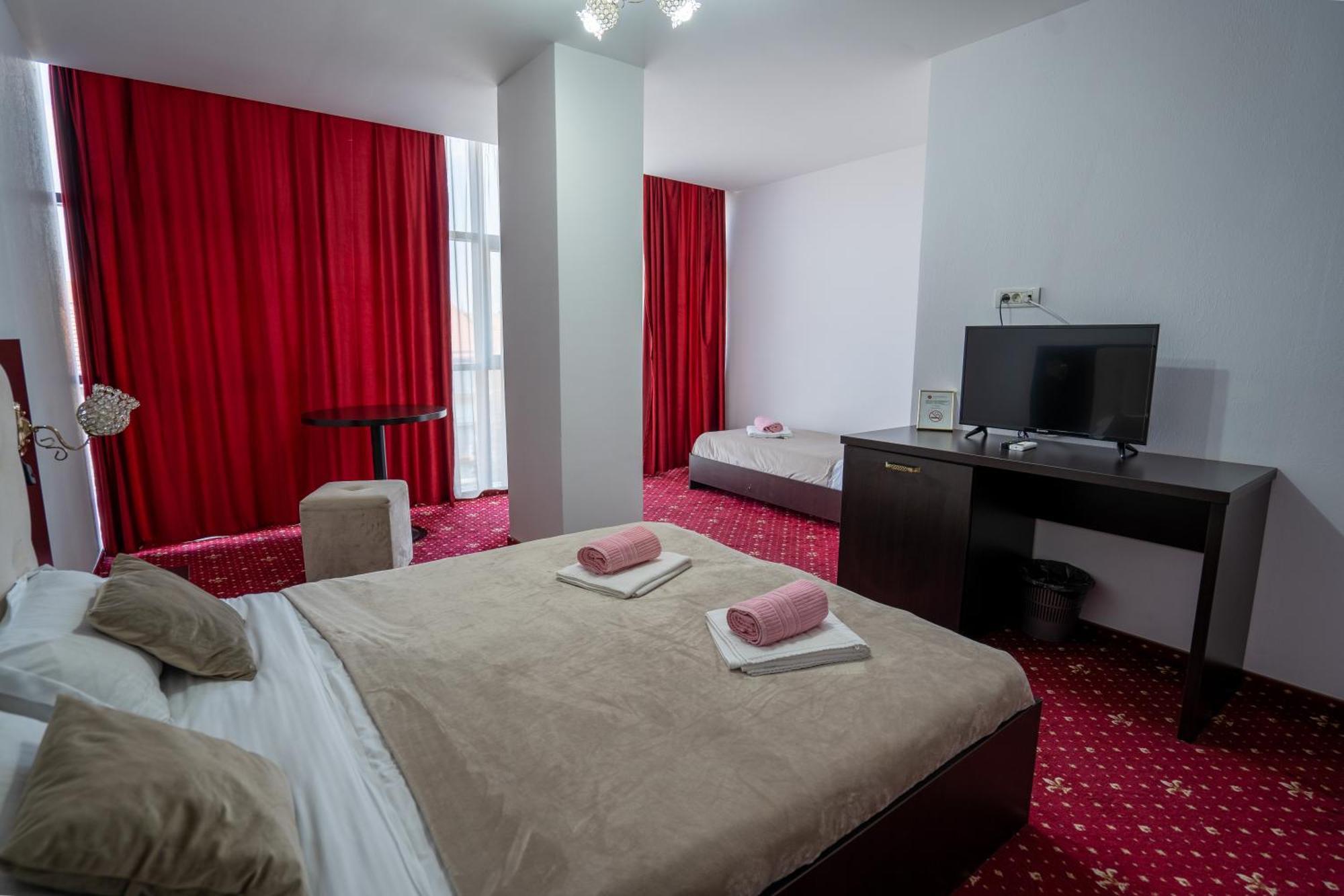 Hotel N Residence 티미쇼아라 외부 사진
