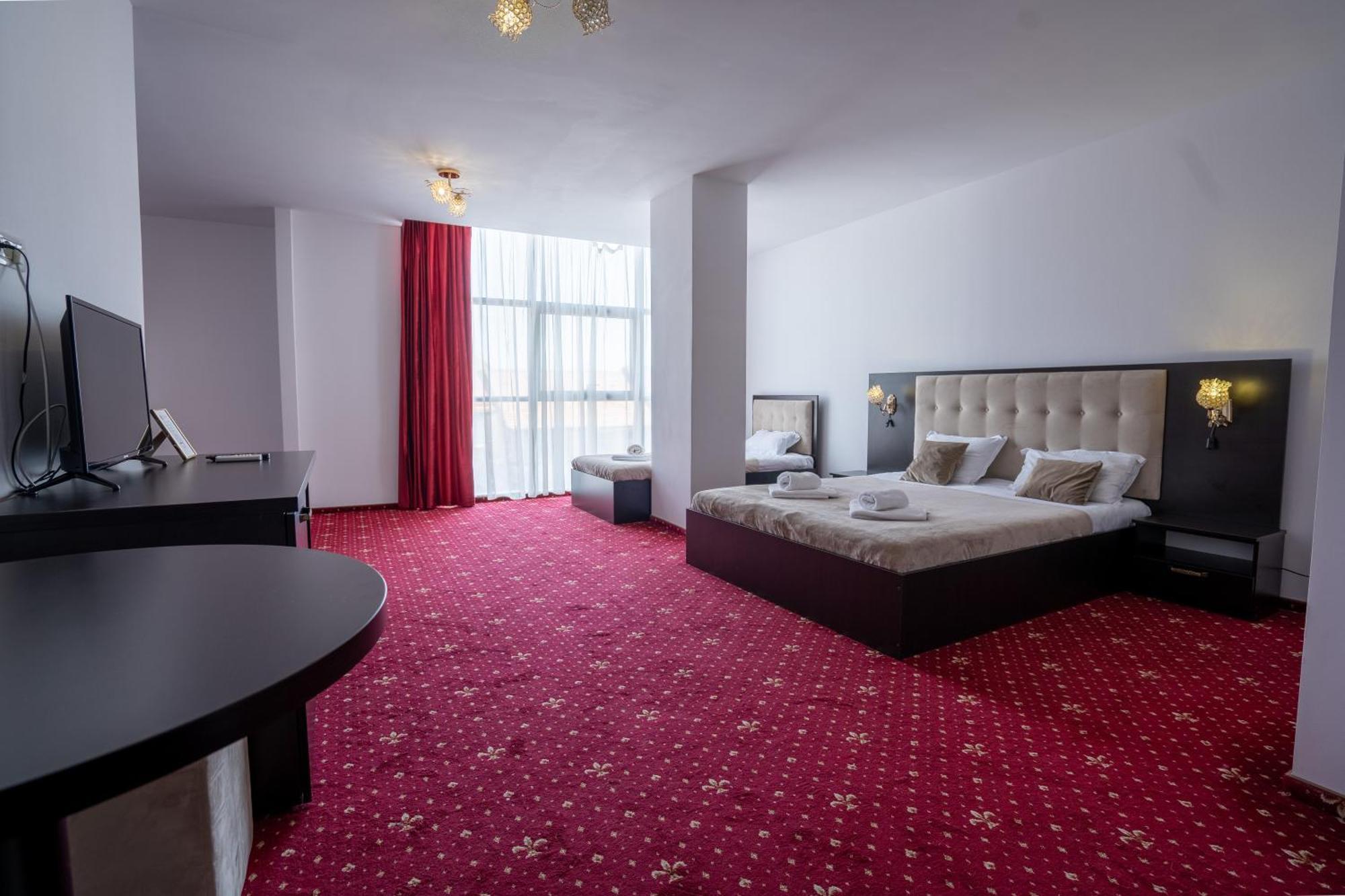 Hotel N Residence 티미쇼아라 외부 사진
