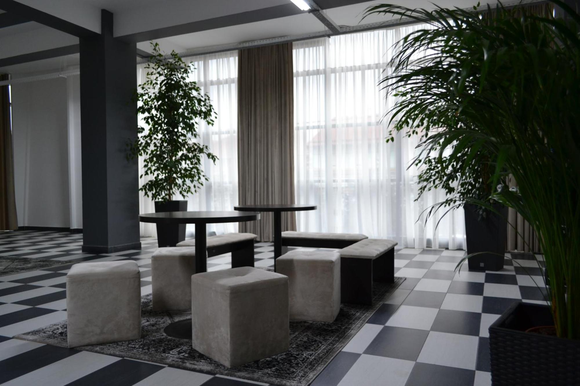 Hotel N Residence 티미쇼아라 외부 사진